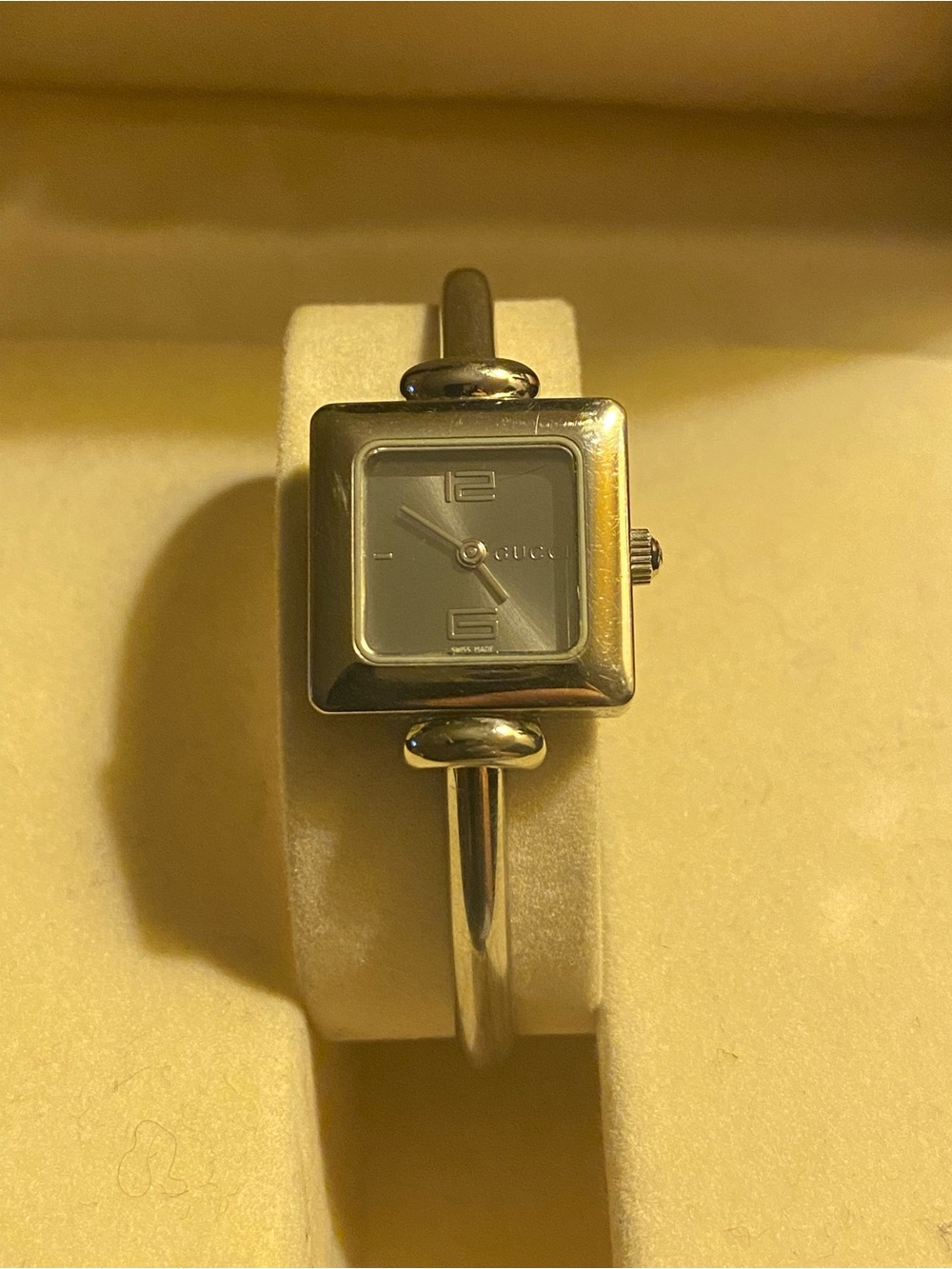 Vintage Gucci 1900L Stainless Steel Bangle Watch Size Small